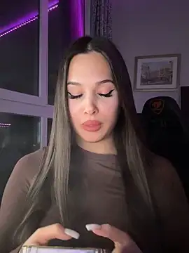 Snapshot of EricaWalls chatting on November 2025 10:01:01 PM EricaWalls online show from November 2025 10:01:01 PM