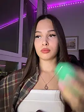 Snapshot of EricaWalls chatting on December 2025 03:49:02 PM EricaWalls online show from December 2025 03:49:02 PM