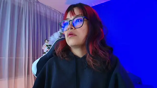 Snapshot of vanelope11 chatting on April 2026 03:18:01 AM vanelope11 online show from April 2026 03:18:01 AM