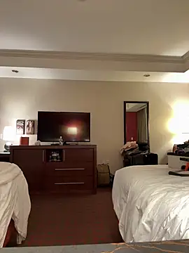 PeytonJohnn online show from September 2025 08:08:01 AM