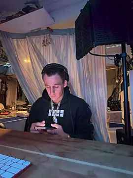 PeytonJohnn online show from February 2026 11:54:01 PM