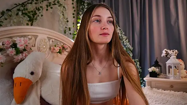 MonaEldon online show from November 2025 02:22:01 AM