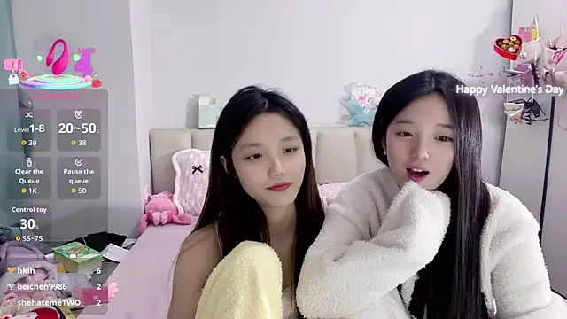 Snapshot of Puff-521 chatting on November 2025 01:37:02 PM Puff-521 online show from November 2025 01:37:02 PM