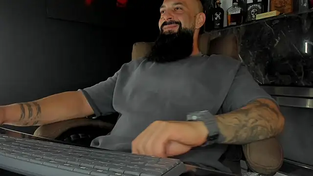 axxelrich  online show from October 2025 05:55:02 PM