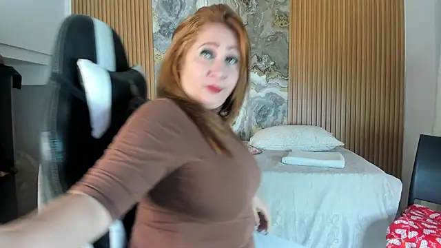 Danna topless online show from November 2025 12:05:02 PM