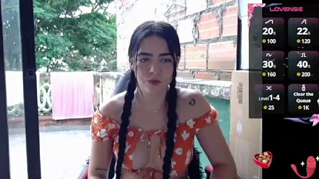 Snapshot of lvsaraa_sexy chatting on January 2025 06:35:01 PM lvsaraa sexy online show from January 2025 06:35:01 PM