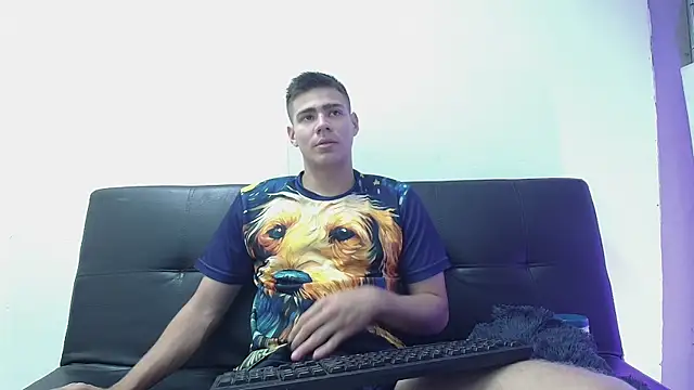 Snapshot of Brian_cx chatting on December 2024 04:10:02 PM Brian cx online show from December 2024 04:10:02 PM