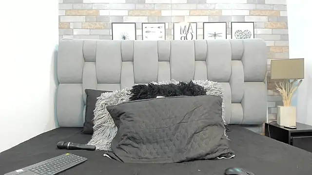 KariinaTaylor online show from January 2026 06:57:02 PM