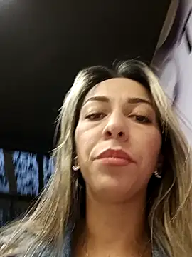 Snapshot of rachellboom chatting on January 2025 11:10:01 PM rachellboom online show from January 2025 11:10:01 PM