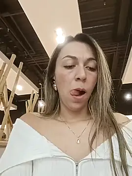 Snapshot of rachellboom chatting on January 2025 11:02:01 PM rachellboom online show from January 2025 11:02:01 PM