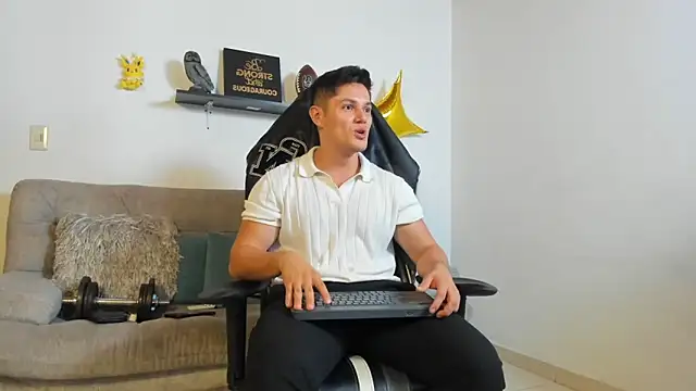 julian wallace online show from October 2025 12:54:01 AM