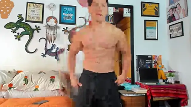 Snapshot of julian_wallace chatting on February 2026 02:02:01 PM julian wallace online show from February 2026 02:02:01 PM