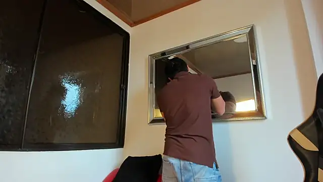 Snapshot of julian_wallace chatting on March 2026 08:23:01 PM julian wallace online show from March 2026 08:23:01 PM