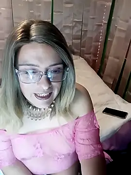 Snapshot of JOSSYANNE chatting on September 2025 04:38:02 AM JOSSYANNE online show from September 2025 04:38:02 AM