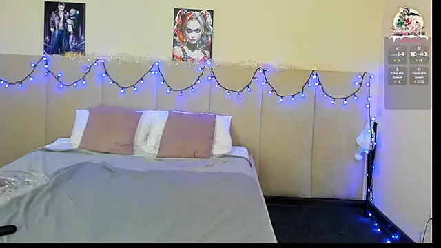 Snapshot of MuscleXXXBarbie chatting on December 2024 11:28:01 PM MuscleXXXBarbie online show from December 2024 11:28:01 PM