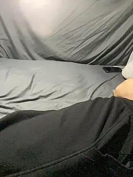 BigMac1596 online show from December 2025 12:45:02 PM