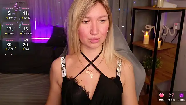 MilaBott online show from December 2025 07:53:02 PM