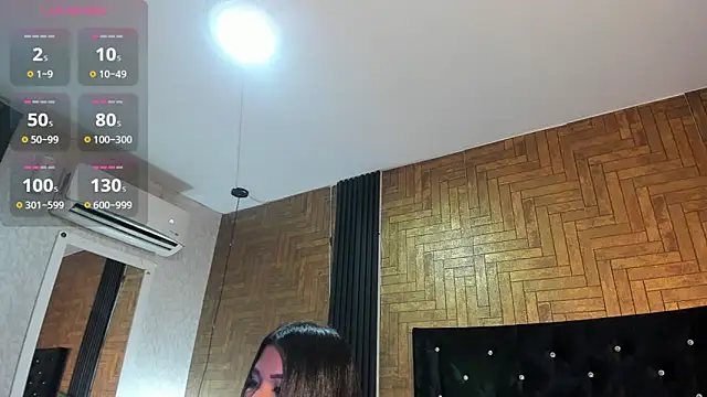 Laross25 online show from April 2026 08:18:01 PM