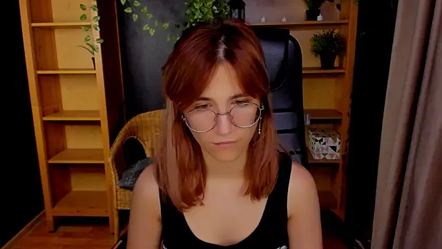 Moon13152 online show from October 2025 08:50:02 PM