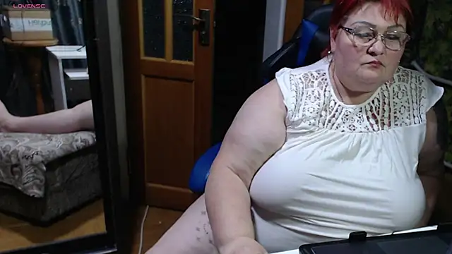 Snapshot of Goddess57 chatting on March 2025 04:46:01 PM Goddess57 online show from March 2025 04:46:01 PM