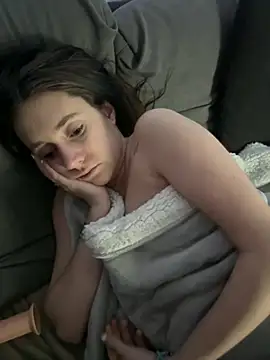 Snapshot of Lena_Lang chatting on March 2025 10:28:01 PM Lena Lang online show from March 2025 10:28:01 PM