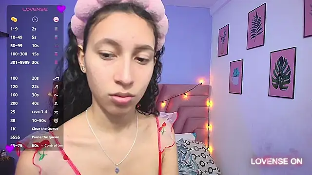 Snapshot of Beautifulskinny18 chatting on March 2025 07:54:01 PM Beautifulskinny18 online show from March 2025 07:54:01 PM