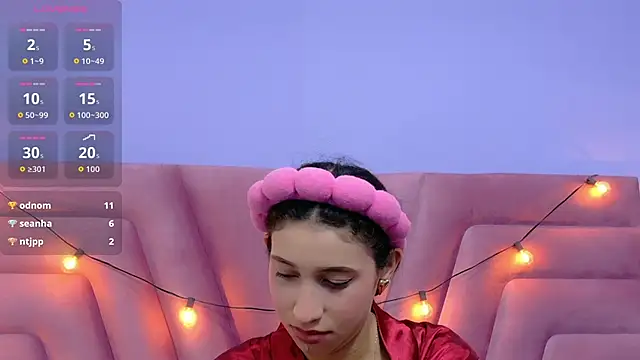 Snapshot of Beautifulskinny18 chatting on October 2025 07:56:01 PM Beautifulskinny18 online show from October 2025 07:56:01 PM