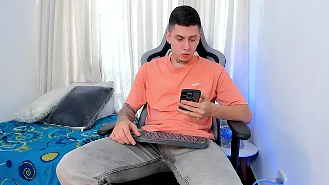 Yeiko Romero  online show from December 2024 05:20:02 PM
