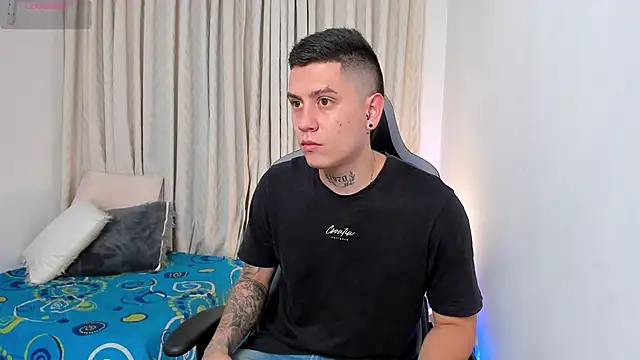 Yeiko Romero  online show from December 2024 11:17:02 PM