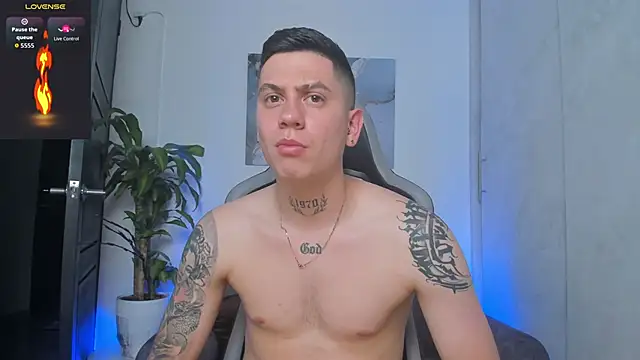 Yeiko Romero  online show from October 2025 08:01:01 AM