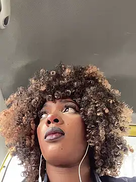 Snapshot of TIFFANYYSTAR chatting on December 2024 02:04:01 PM TIFFANYYSTAR online show from December 2024 02:04:01 PM