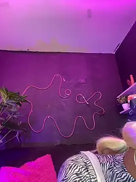 Snapshot of TIFFANYYSTAR chatting on September 2025 05:29:02 PM TIFFANYYSTAR online show from September 2025 05:29:02 PM