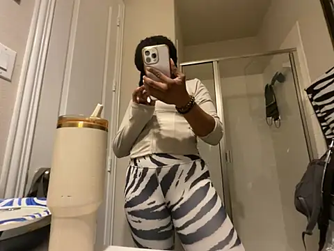 wynterheat online show from June 2026 05:05:02 AM