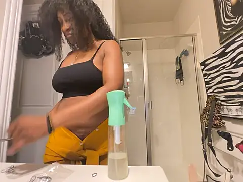 wynterheat online show from June 2026 01:58:01 AM