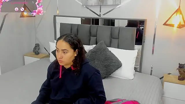 Ayla martinez online show from January 2025 01:29:01 AM