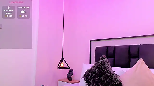 Ayla martinez online show from October 2025 01:58:02 AM