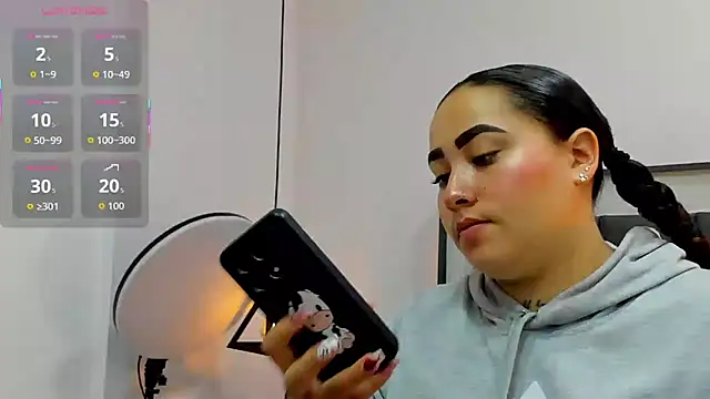 Ayla martinez online show from October 2025 01:38:01 AM