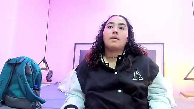 Ayla martinez online show from November 2025 02:14:01 AM