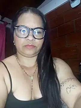 Snapshot of Sikiu_40 chatting on January 2025 02:49:02 AM Sikiu 40 online show from January 2025 02:49:02 AM