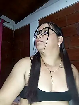 Snapshot of Sikiu_40 chatting on February 2025 04:04:02 AM Sikiu 40 online show from February 2025 04:04:02 AM