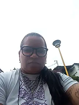 Snapshot of Sikiu_40 chatting on February 2025 10:37:01 PM Sikiu 40 online show from February 2025 10:37:01 PM