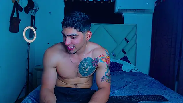 Snapshot of Rich_boy01 chatting on March 2025 03:02:02 AM Rich boy01 online show from March 2025 03:02:02 AM