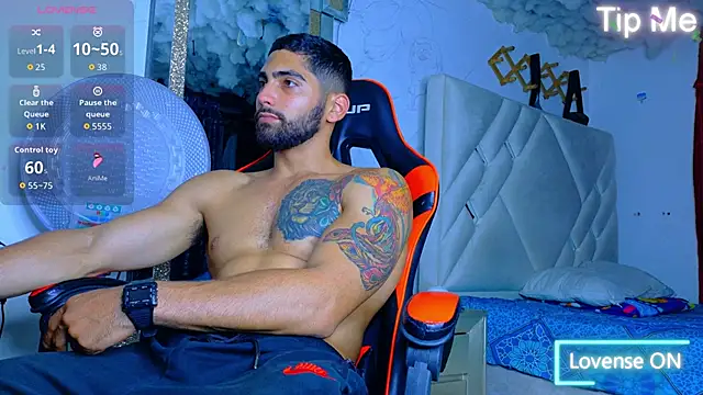 Snapshot of Rich_boy01 chatting on January 2026 07:28:02 PM Rich boy01 online show from January 2026 07:28:02 PM