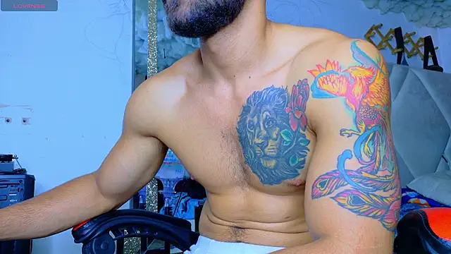 Snapshot of Rich_boy01 chatting on February 2026 04:35:01 PM Rich boy01 online show from February 2026 04:35:01 PM