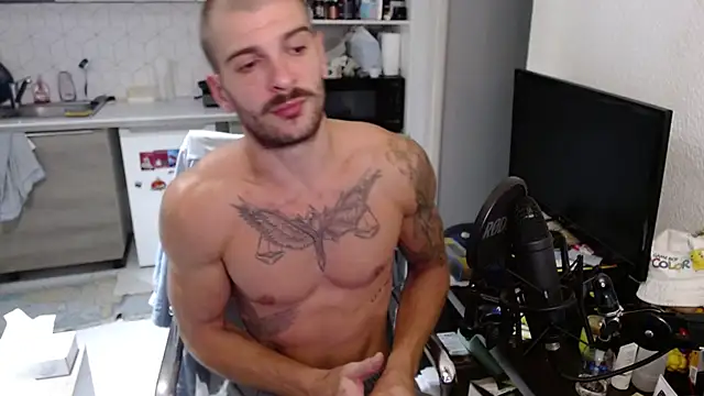 Snapshot of Greyoff chatting on September 2025 01:15:01 PM Greyoff online show from September 2025 01:15:01 PM