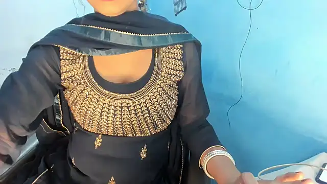 Snapshot of aarjulove chatting on March 2026 03:47:01 PM aarjulove online show from March 2026 03:47:01 PM