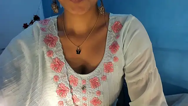 aarjulove online show from April 2026 07:45:01 AM
