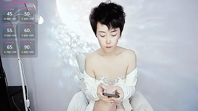 9ering-Er online show from October 2025 09:05:02 PM