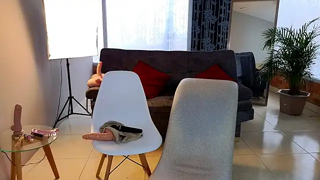 camil milfdream online show from January 2025 02:30:01 PM