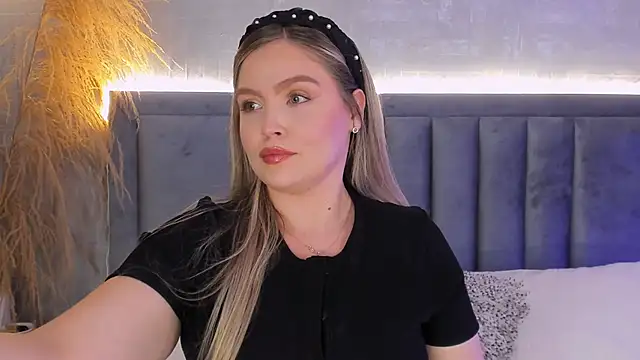 Snapshot of GaiaBaker chatting on February 2026 04:55:02 PM GaiaBaker online show from February 2026 04:55:02 PM